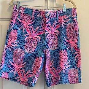 LILLY PULITZER Men’s Beaumont stretch shorts in Tropical Dawn Print